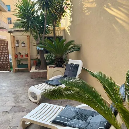 Surf House Apartment Lido di Ostia