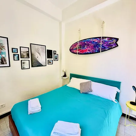 Surf House *